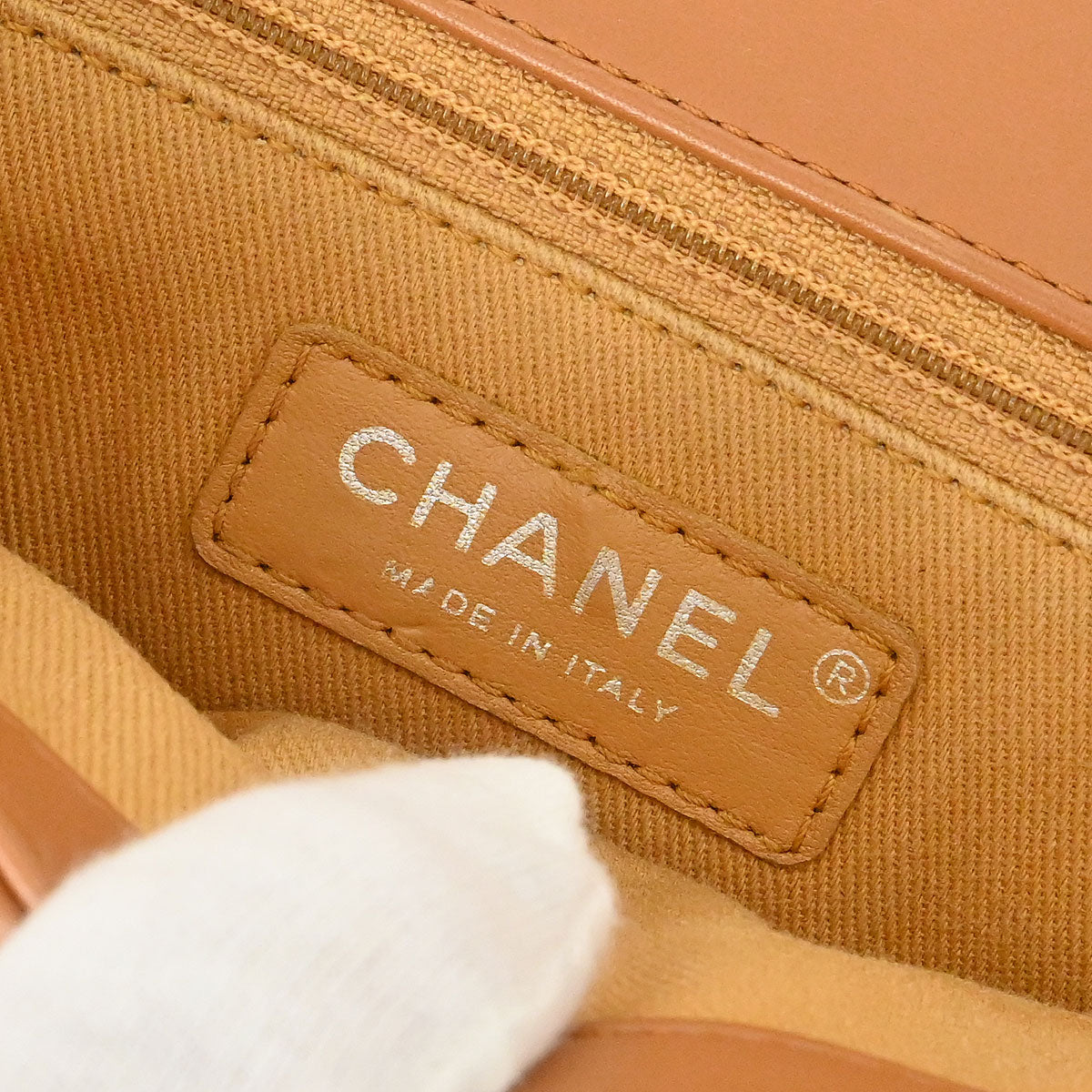 Chanel 2018 Brown Calfskin Coco Eyelets Round Flap Shoulder Bag