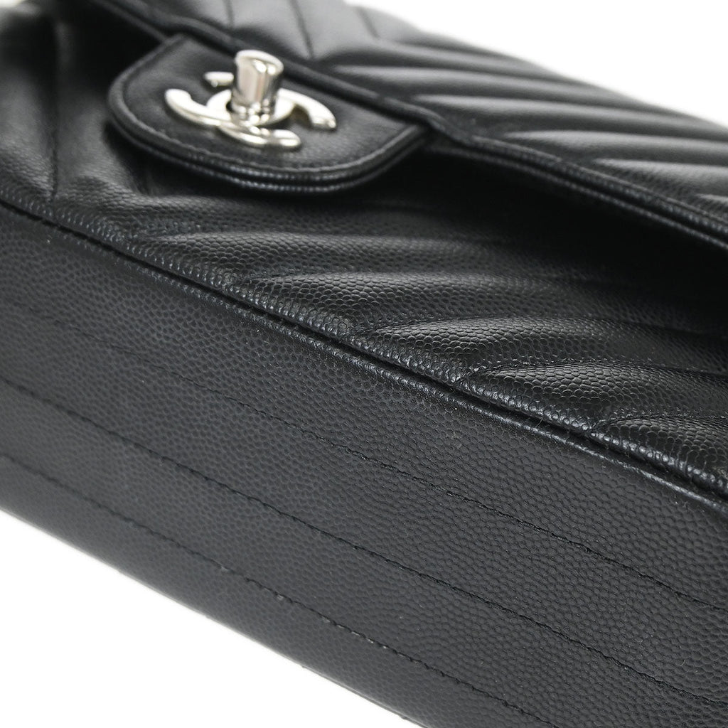 Chanel 2016-2017 Black Caviar Skin Chevron Medium Classic Double Flap Shoulder Bag