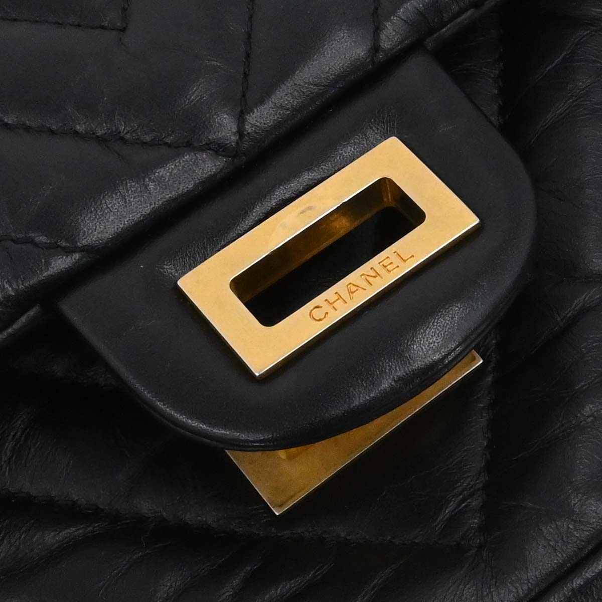 Chanel 2018-2019 Black Lambskin Chevron 2.55 Small Double Flap Shoulder Bag