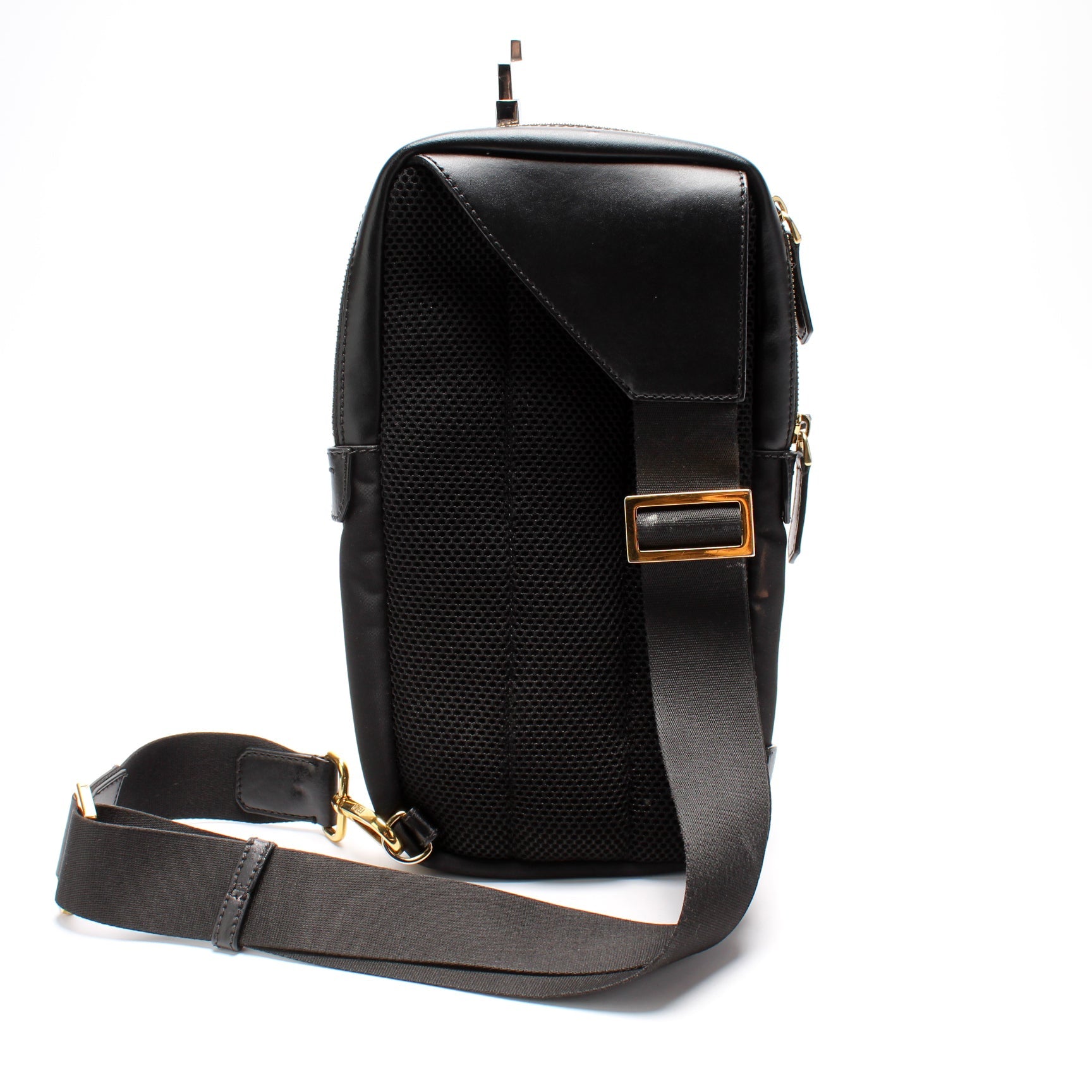 7VZ033 Nylon/Leather Monster Bug Eye Sling