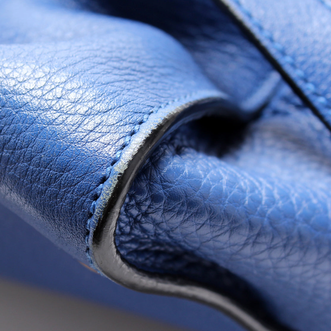 BN2693 Vitello Daino Tote Blue