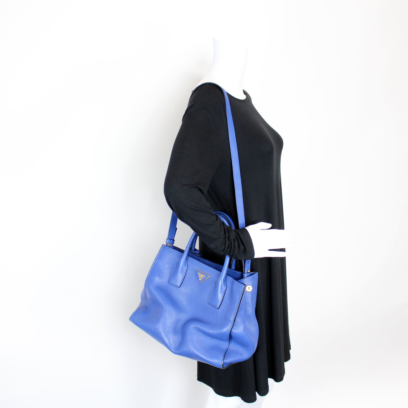 BN2693 Vitello Daino Tote Blue
