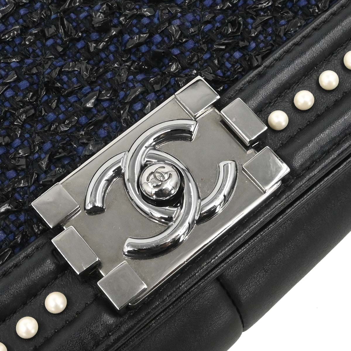 Boy Chanel 2018-2019 Black Lambskin Tweed Medium Shoulder Bag