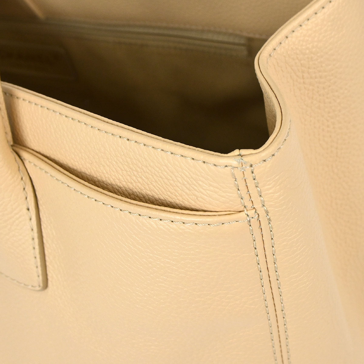 Chanel 2010-2011 Beige Calfskin Cerf Executive 2way Shoulder Tote Bag
