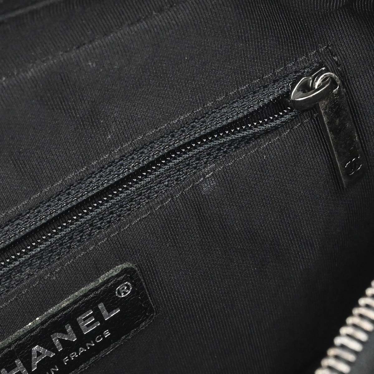 Chanel 2016-2017 Black Calfskin Casual Rock Shoulder Bag
