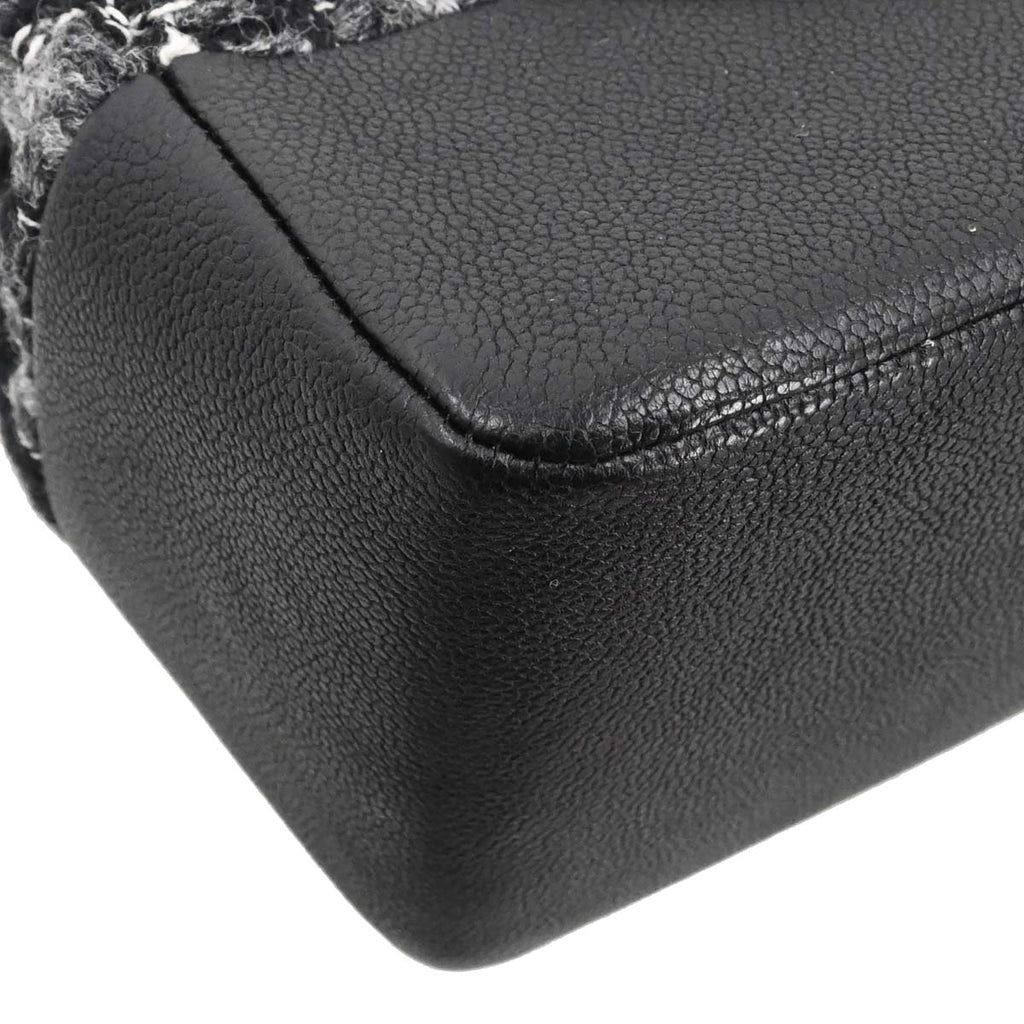 Chanel 2017 Black Caviar Skin Tweed Jumbo Classic Double Flap Shoulder Bag