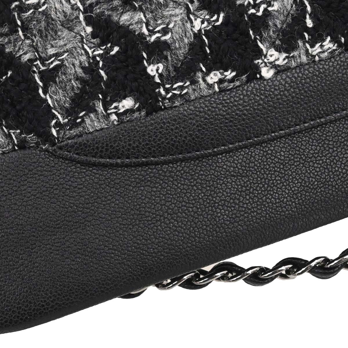 Chanel 2017 Black Caviar Skin Tweed Jumbo Classic Double Flap Shoulder Bag