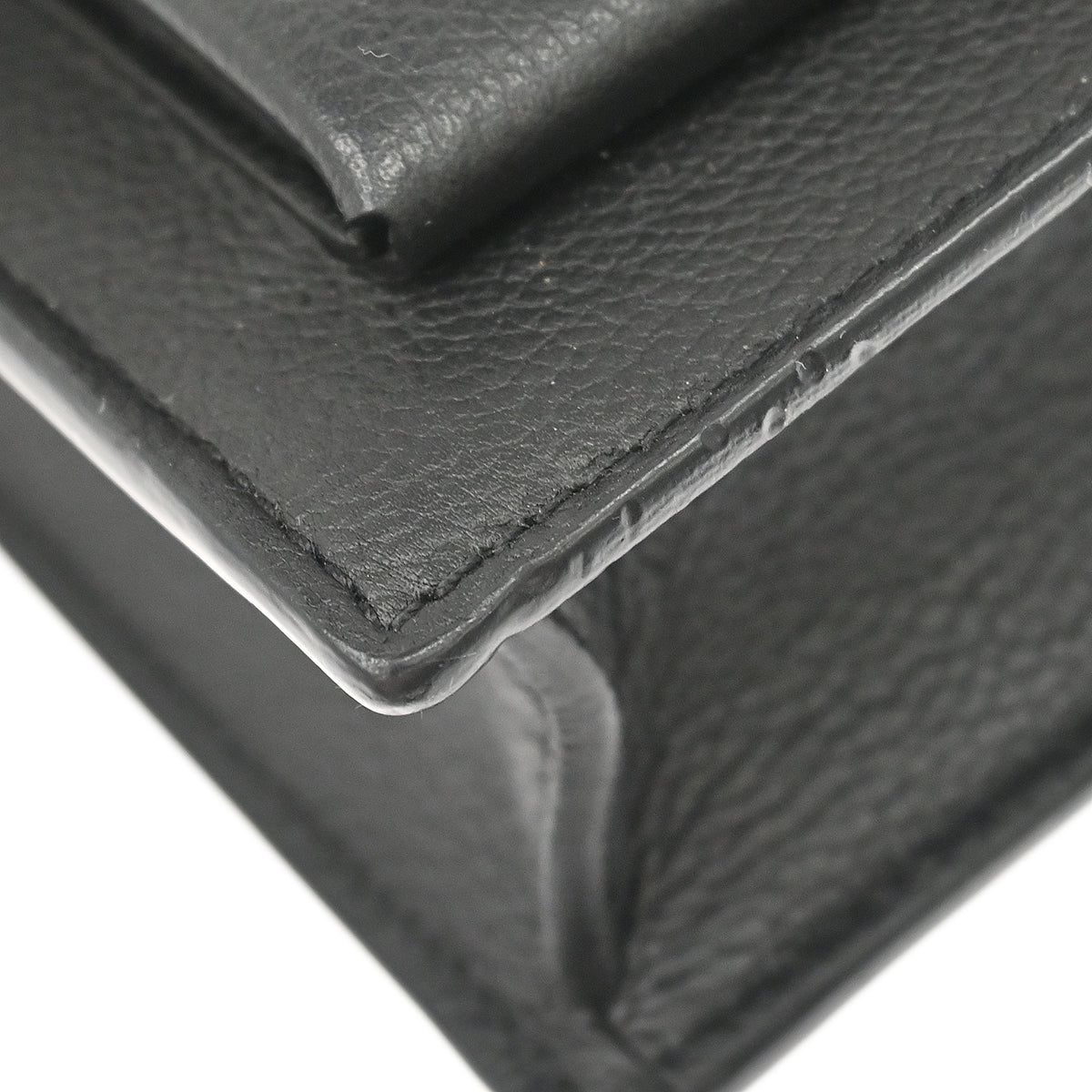 Louis Vuitton 2019 Black Calfskin Pochette Lockme Shoulder Bag M63471