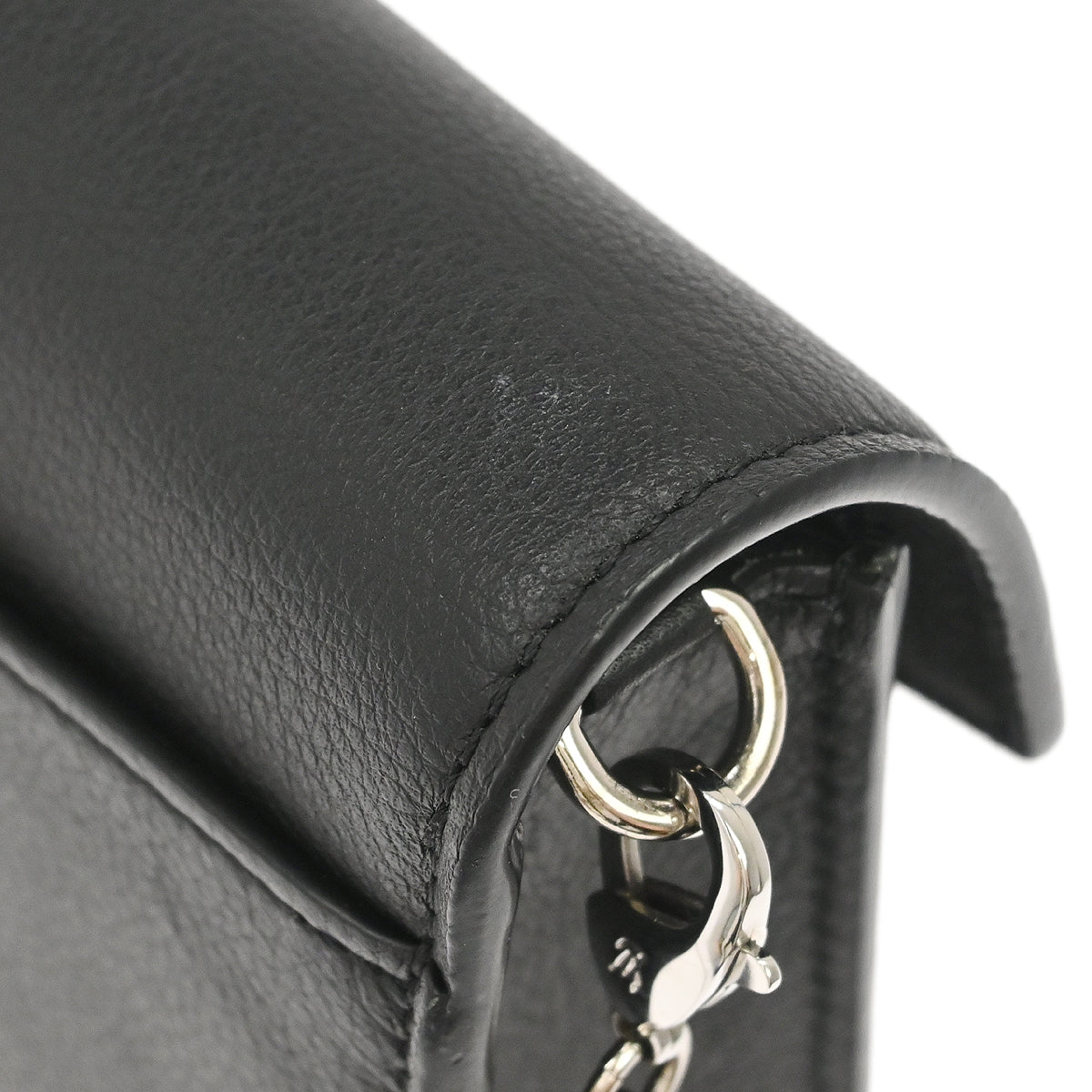 Louis Vuitton 2019 Black Calfskin Pochette Lockme Shoulder Bag M63471
