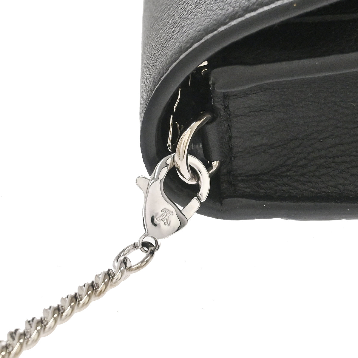 Louis Vuitton 2019 Black Calfskin Pochette Lockme Shoulder Bag M63471