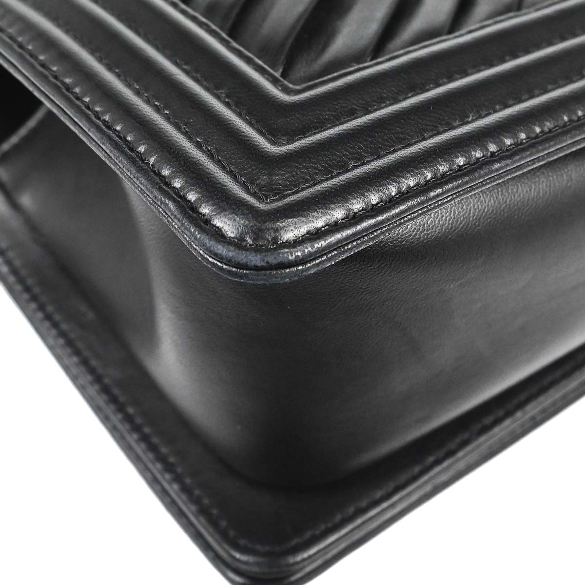 Boy Chanel Black Lambskin Chevron Medium Double Chain Shoulder Bag