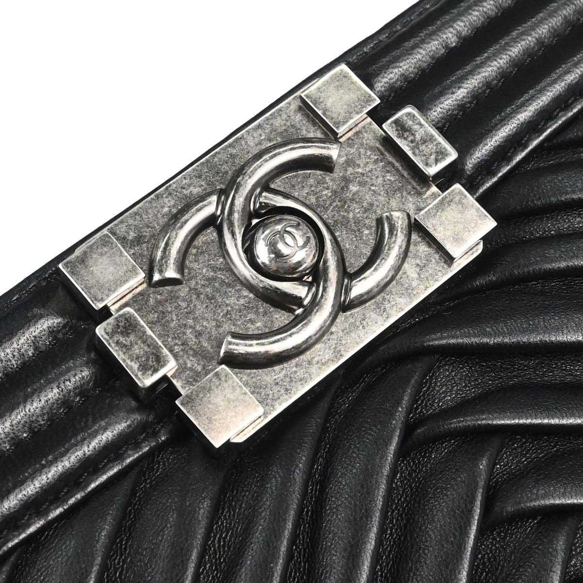 Boy Chanel Black Lambskin Chevron Medium Double Chain Shoulder Bag