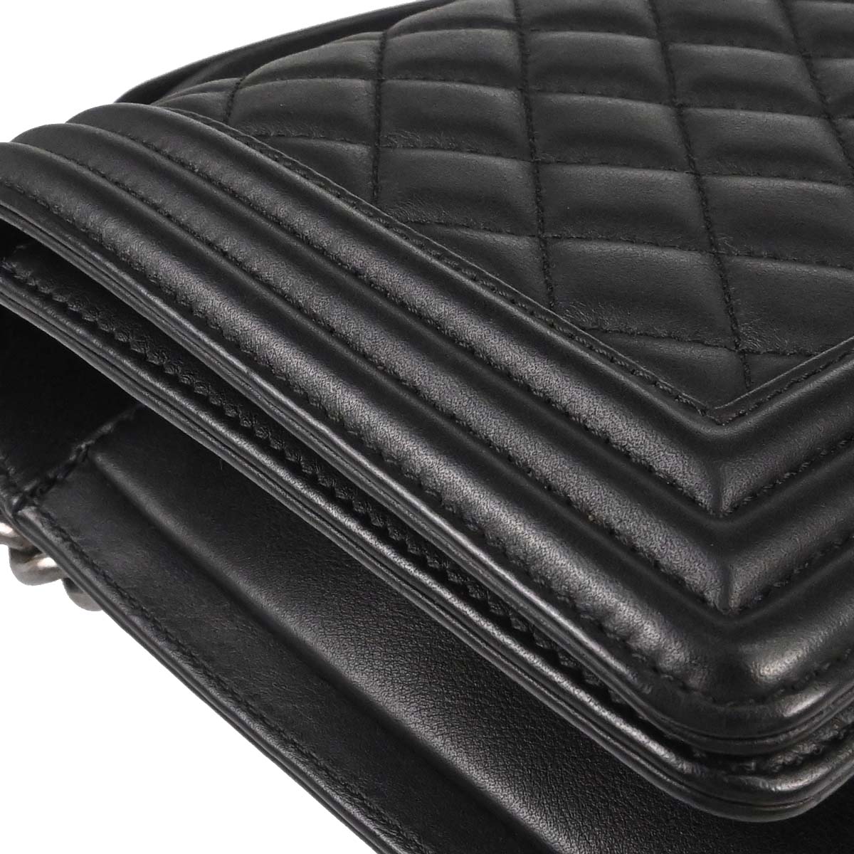 Boy Chanel Black Lambskin Medium Chain Shoulder Bag
