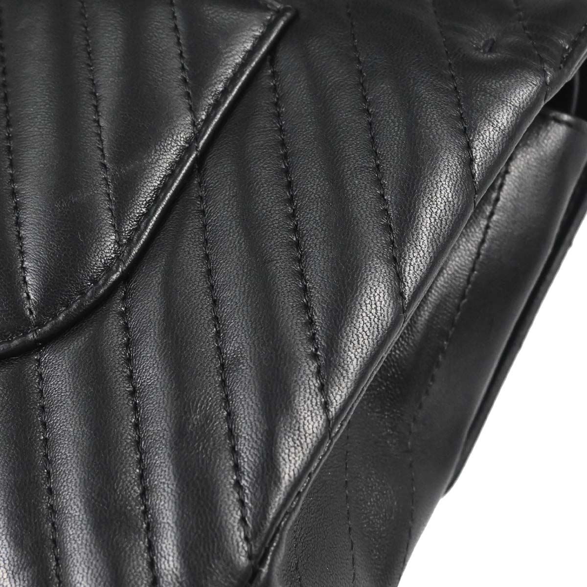 Chanel 2019 Black Lambskin Chevron Medium Classic Double Flap Shoulder Bag