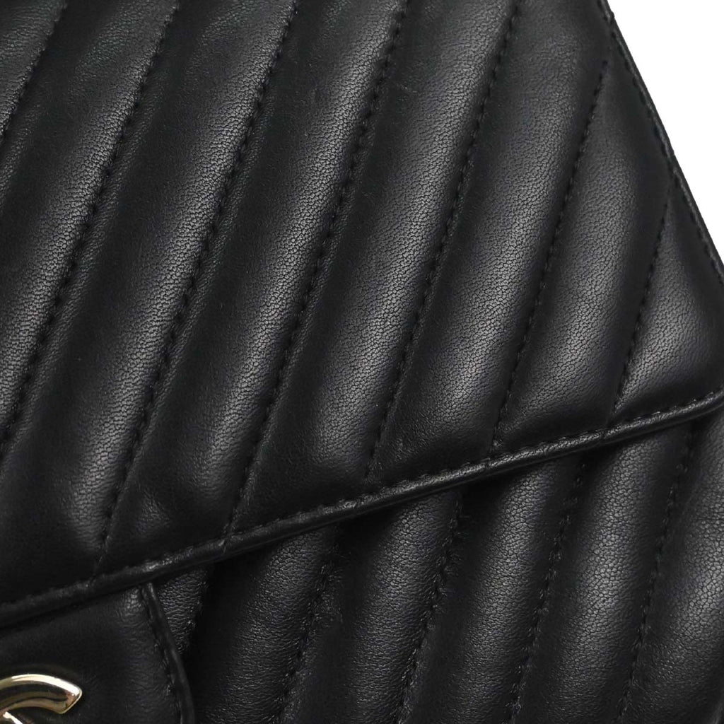 Chanel 2019 Black Lambskin Chevron Medium Classic Double Flap Shoulder Bag