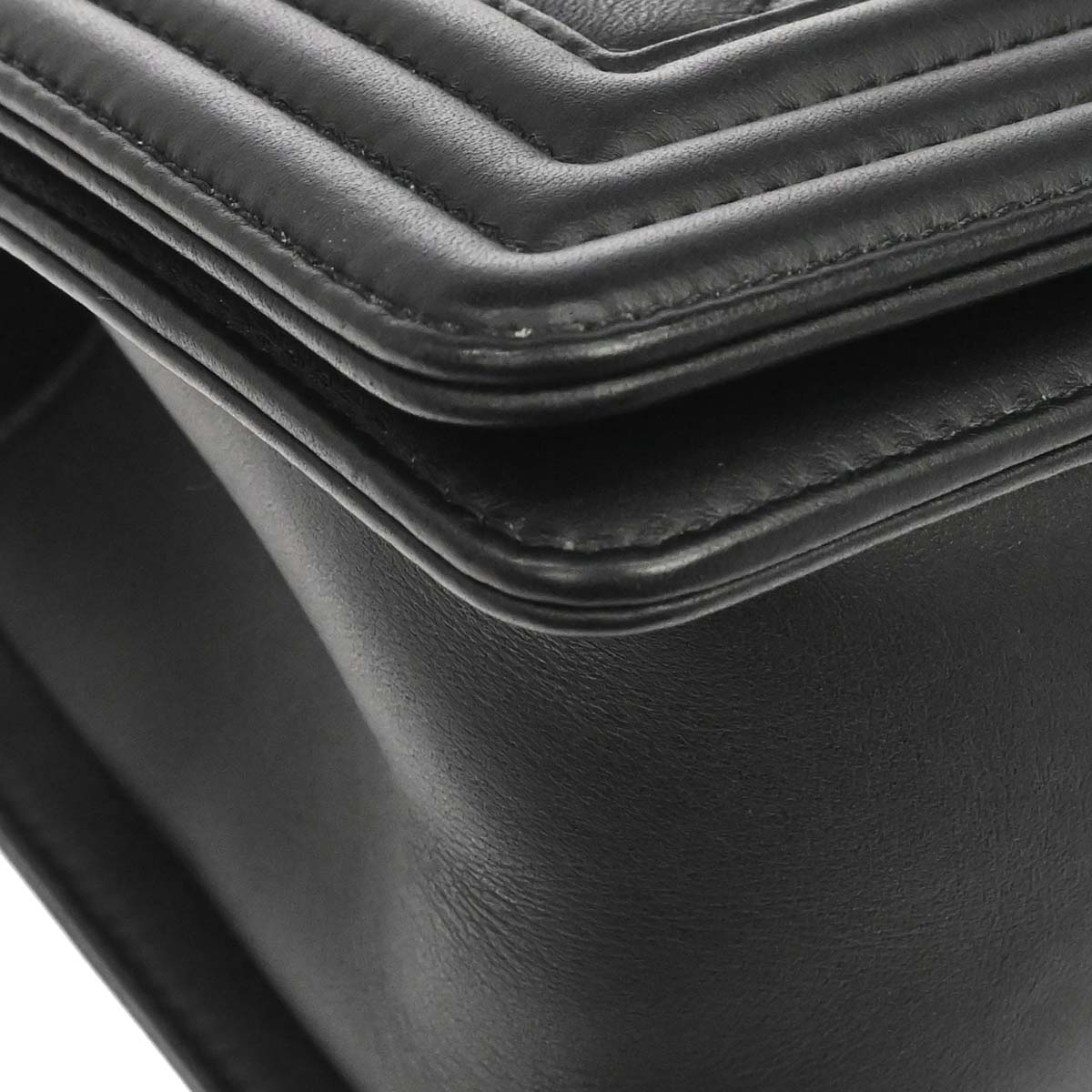 Boy Chanel Black Lambskin Medium Shoulder Bag