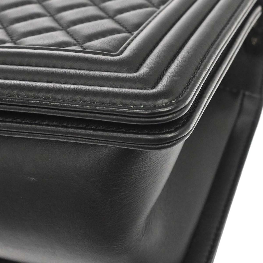 Boy Chanel Black Lambskin Medium Shoulder Bag