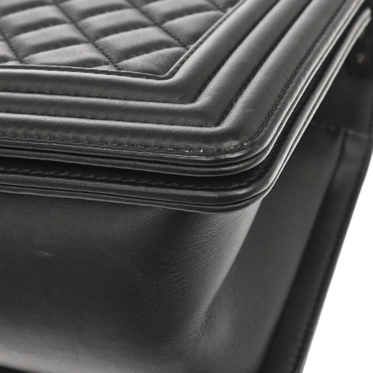 Boy Chanel Black Lambskin Medium Shoulder Bag