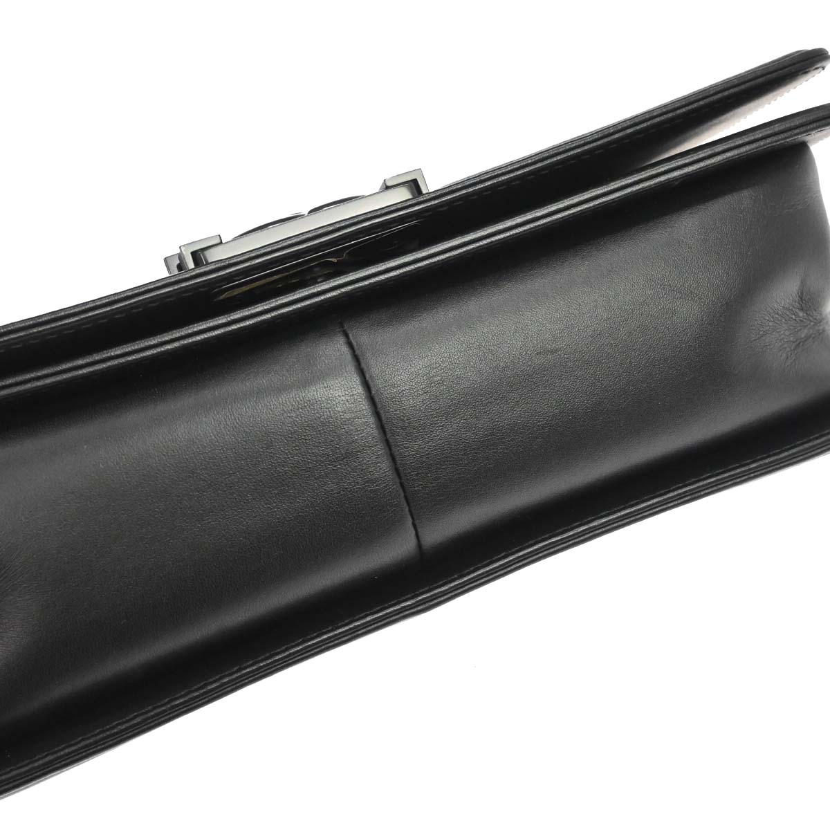 Boy Chanel Black Calfskin Chevron Medium Shoulder Bag