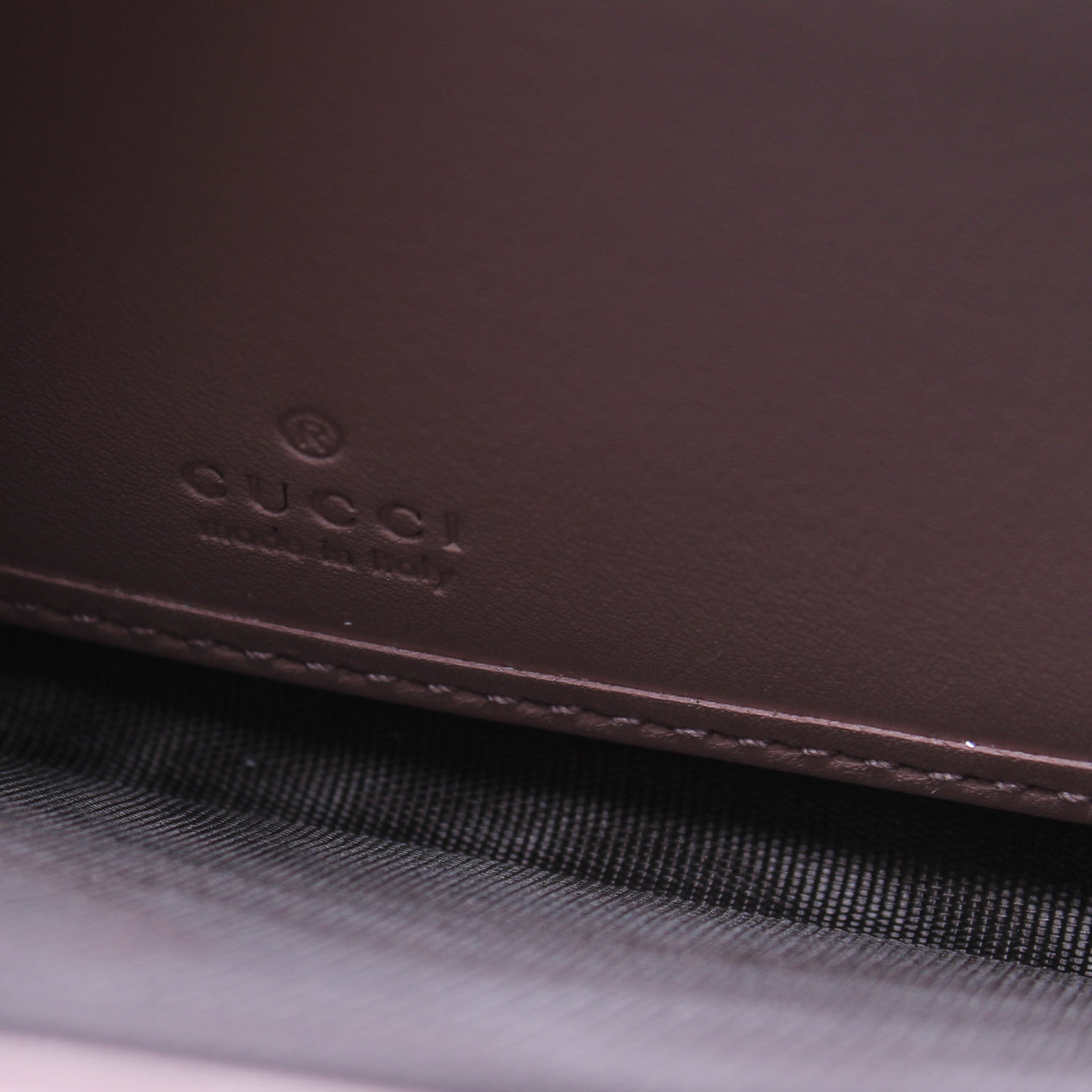 trade 388680 Bow Zip Around Wallet Guccissima