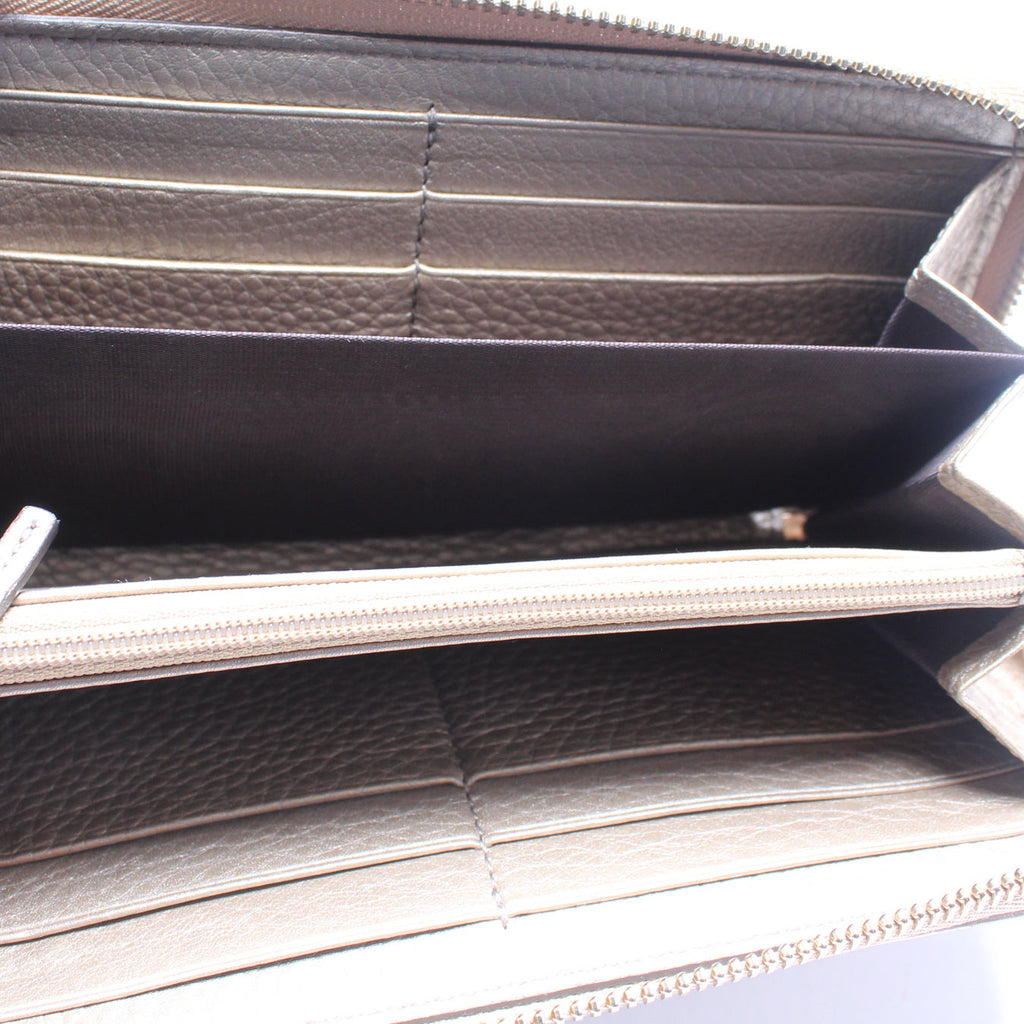 308004 Soho Zippy Wallet
