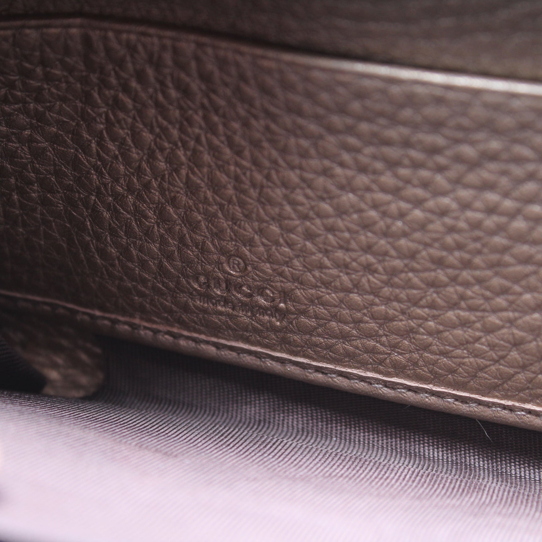308004 Soho Zippy Wallet