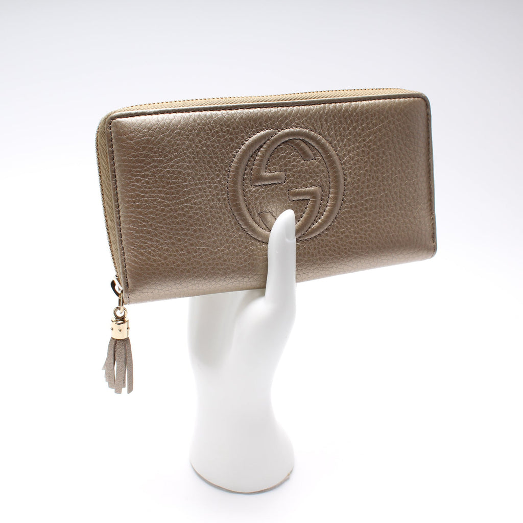 308004 Soho Zippy Wallet