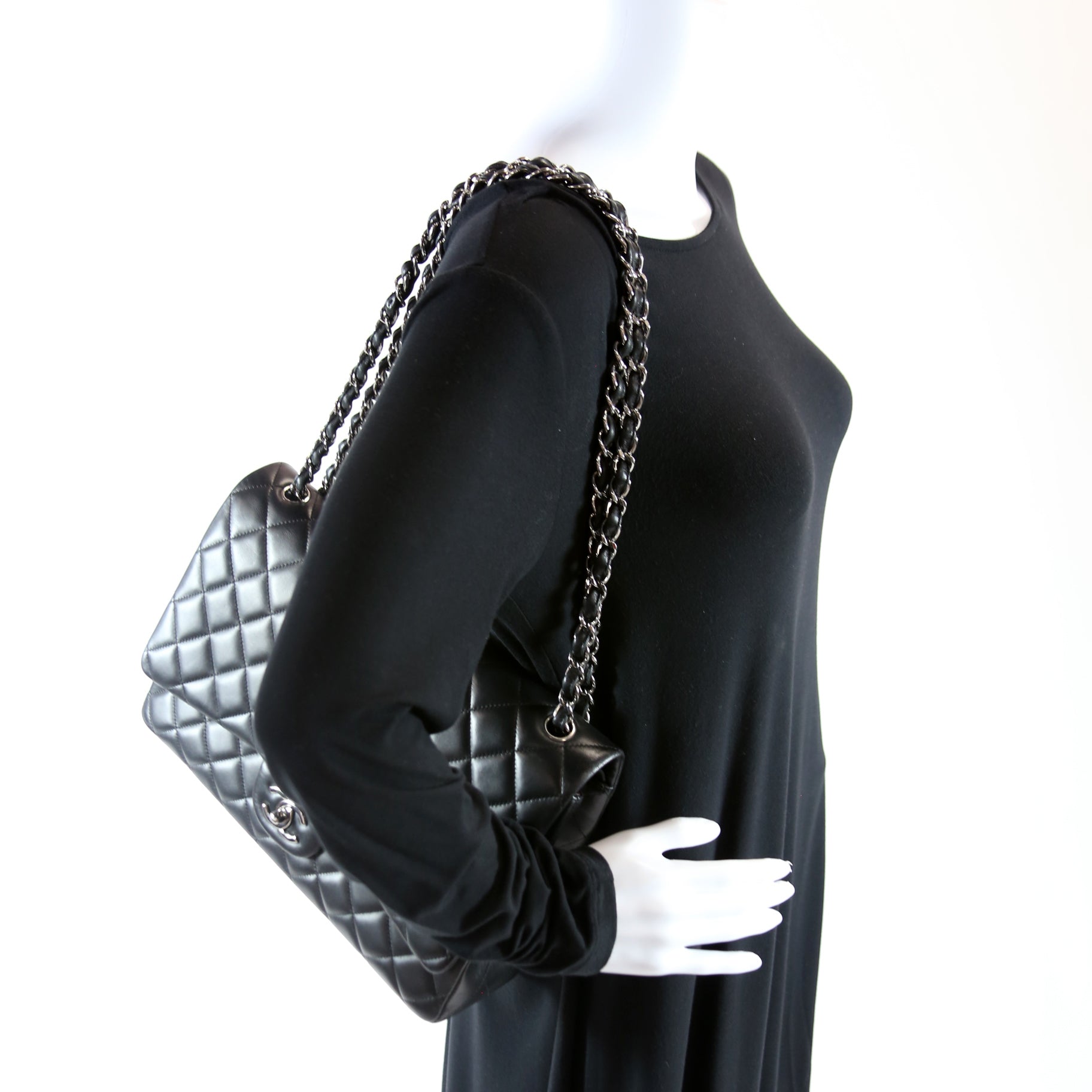 Classic Flap Maxi Lambskin 17-20M