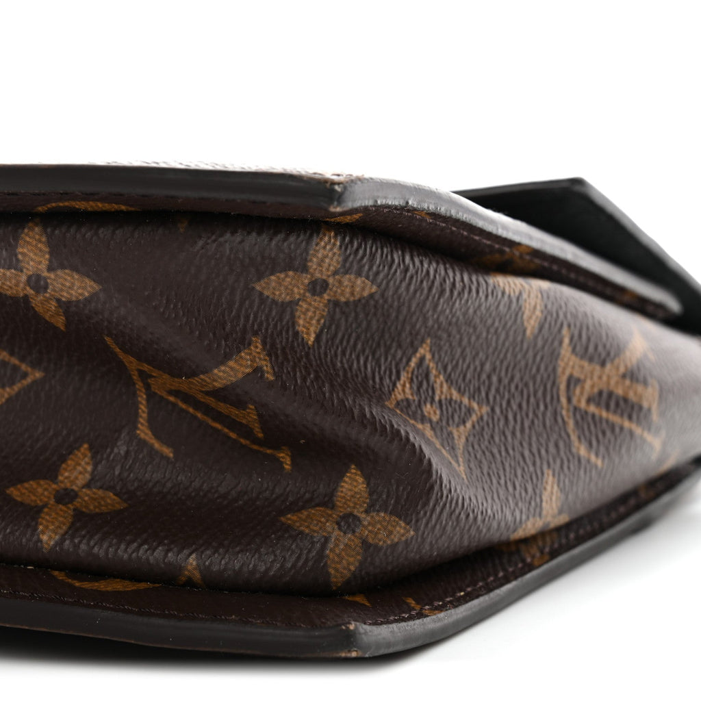 Louis Vuitton Reverse Monogram Tilsitt
