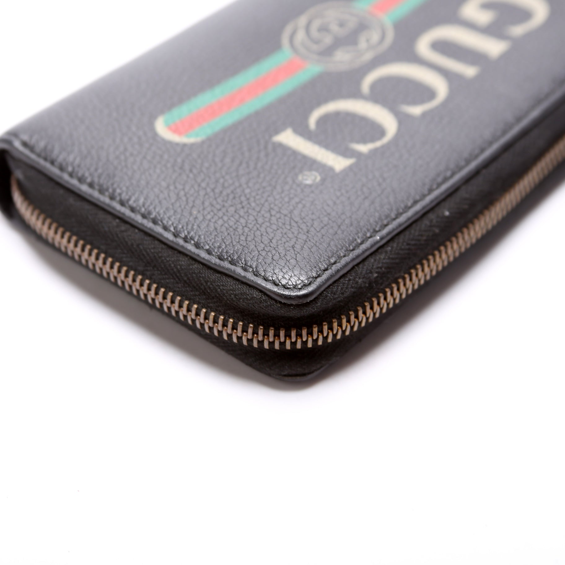 496317 Retro Logo Leather Zip Around Wallet