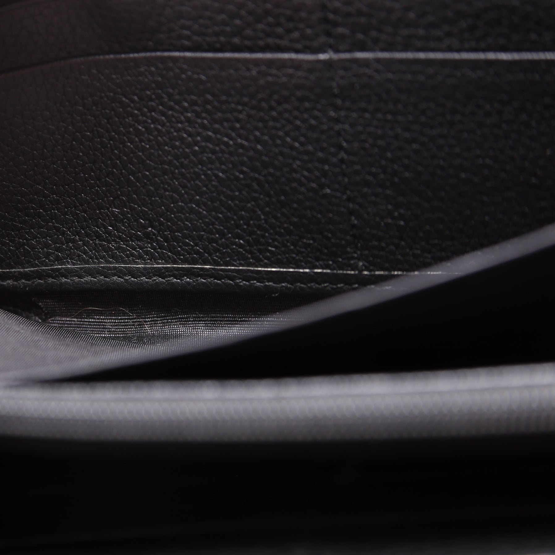496317 Retro Logo Leather Zip Around Wallet