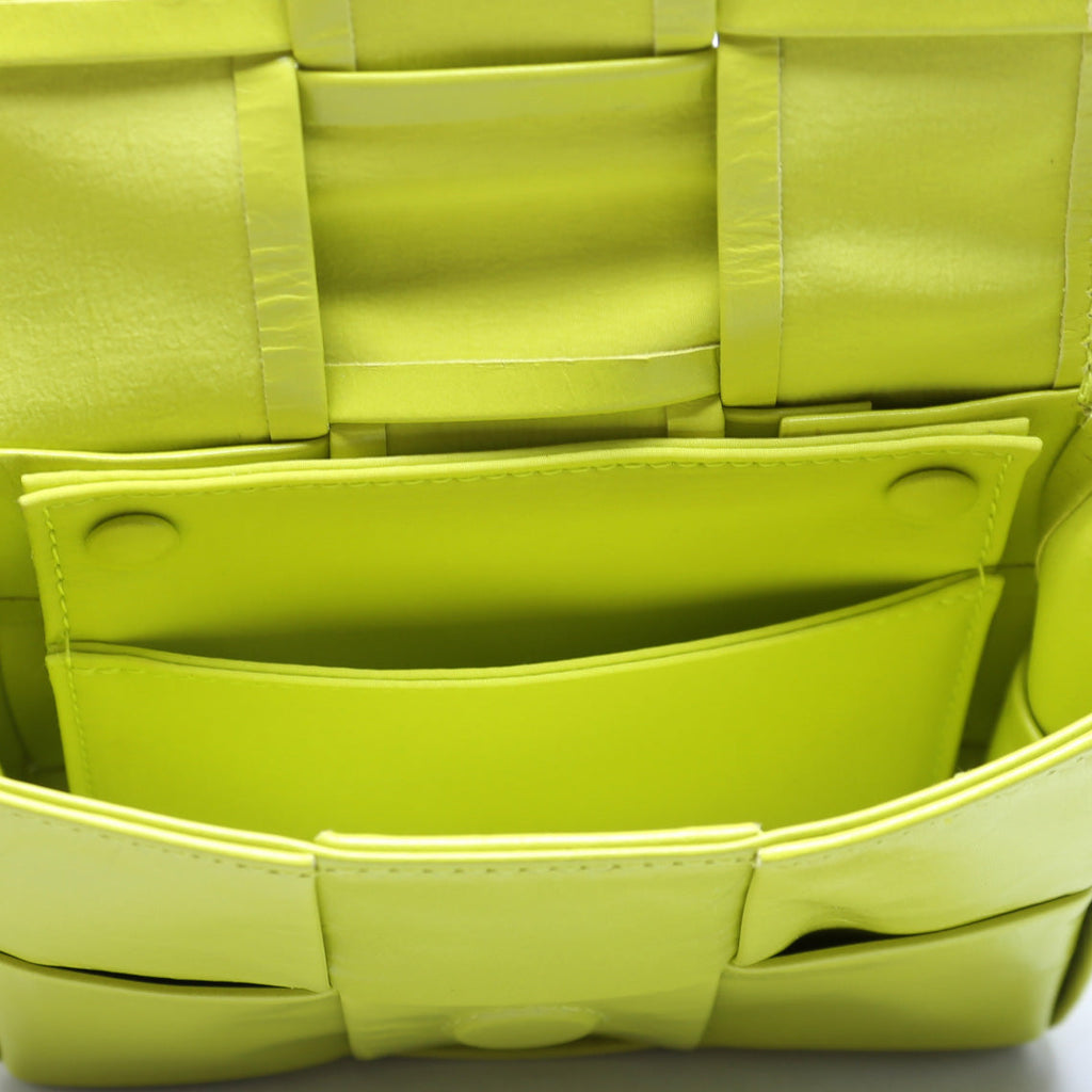 Maxi Intrecciato Extra Mini Cassette Crossbody