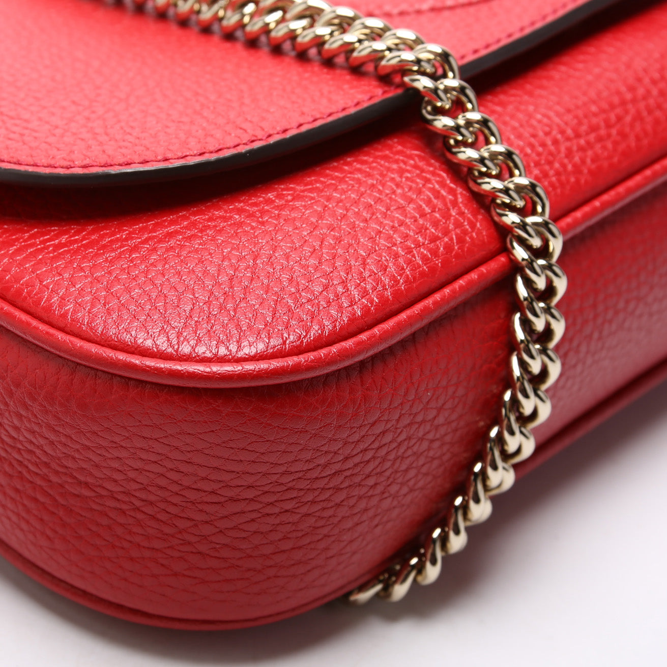 536224 Soho Chain Tassel Flap