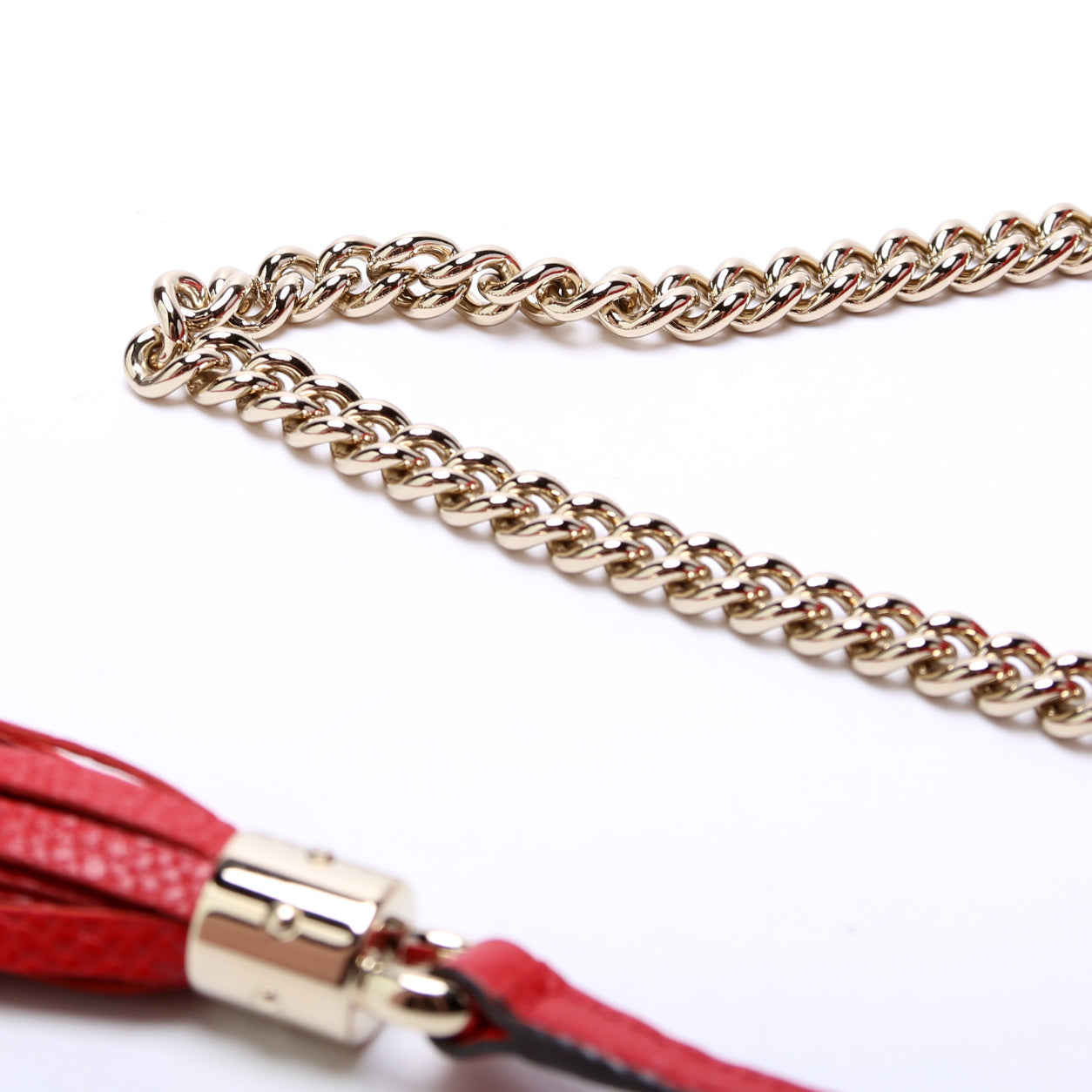 536224 Soho Chain Tassel Flap