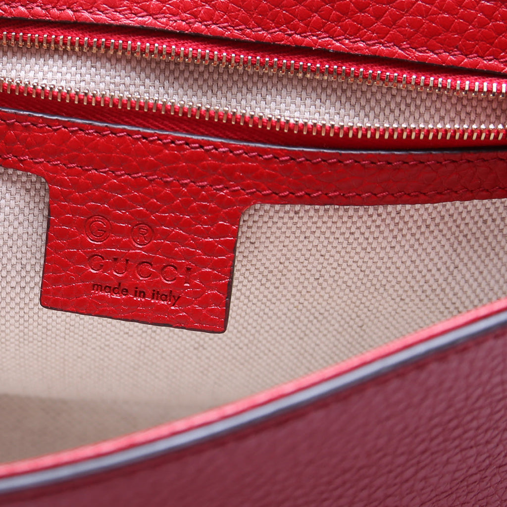 536224 Soho Chain Tassel Flap