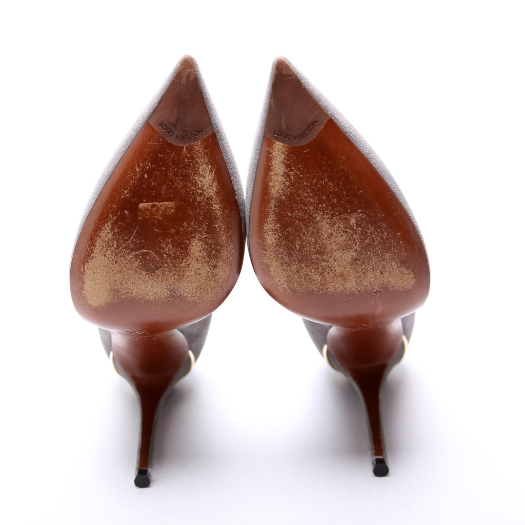 Pointed Toe Pumps Size 38.5