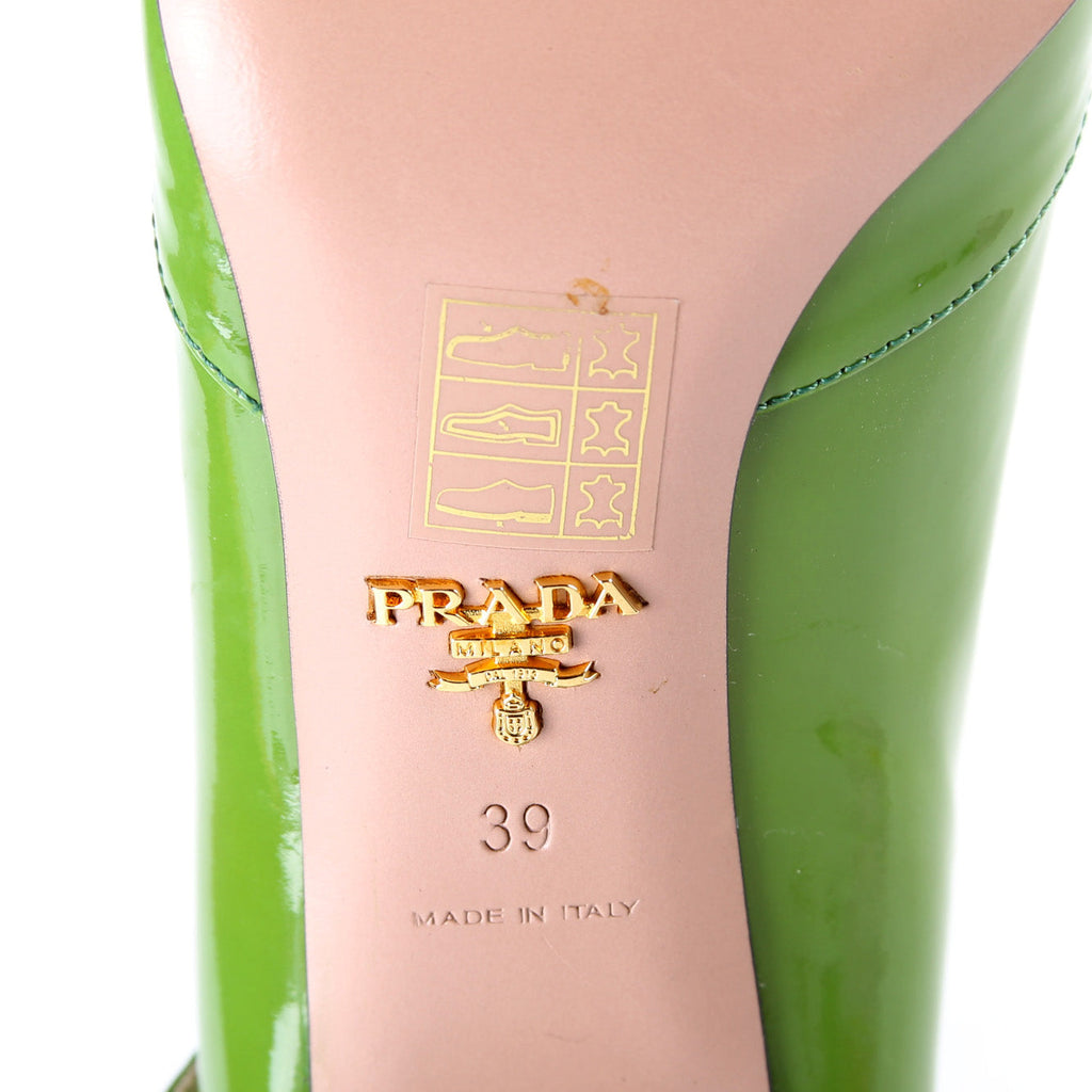 Prada Pointed Toe Pumps Size 39 Green