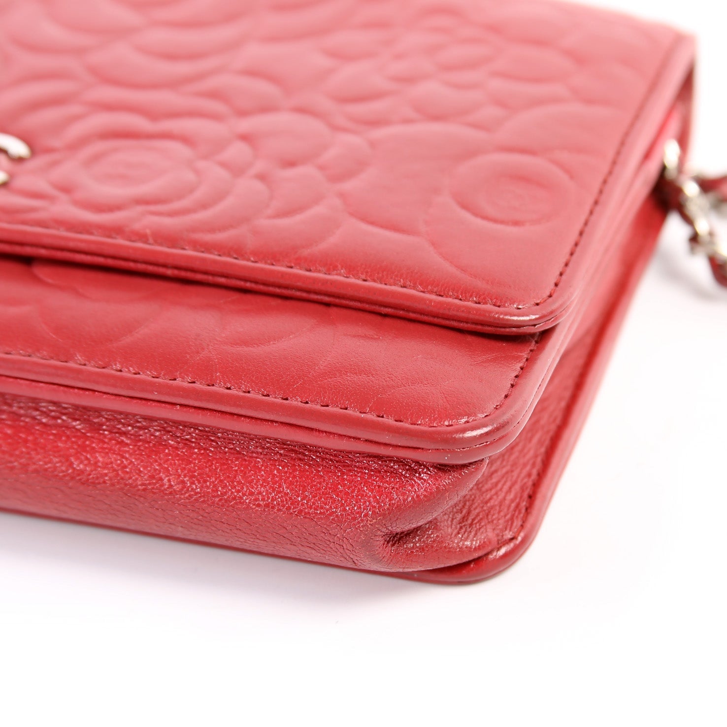 Camellia Embossed WOC 20M