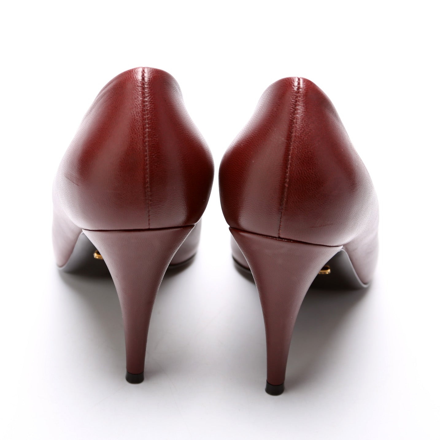Gucci Pointed Toe Pumps Size 39