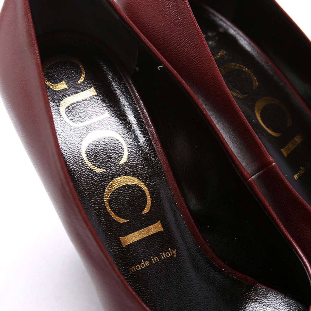 Gucci Pointed Toe Pumps Size 39
