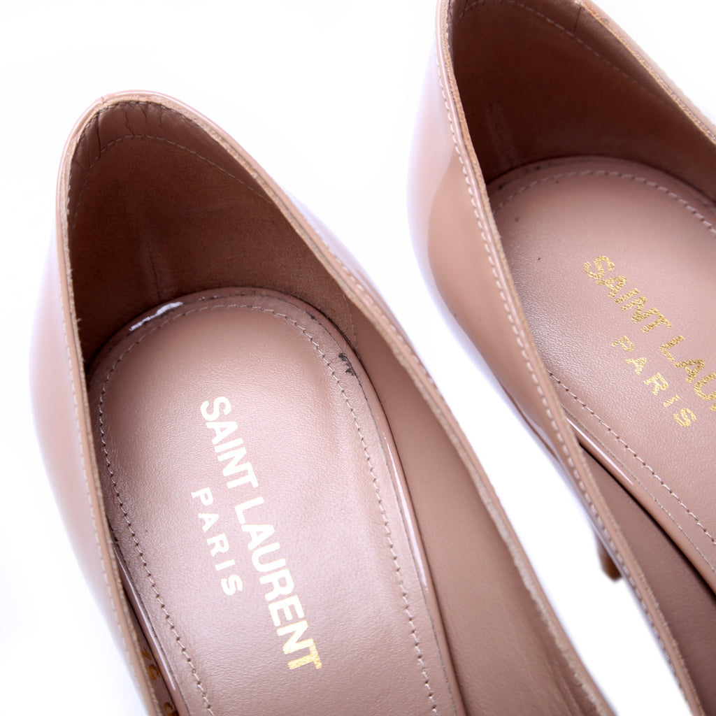 Pointed Toe Patent Pumps Size 38.5