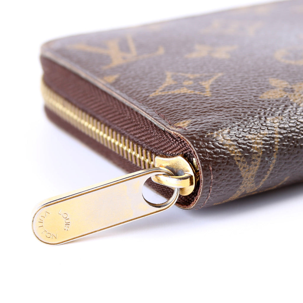 Zippy Wallet Monogram