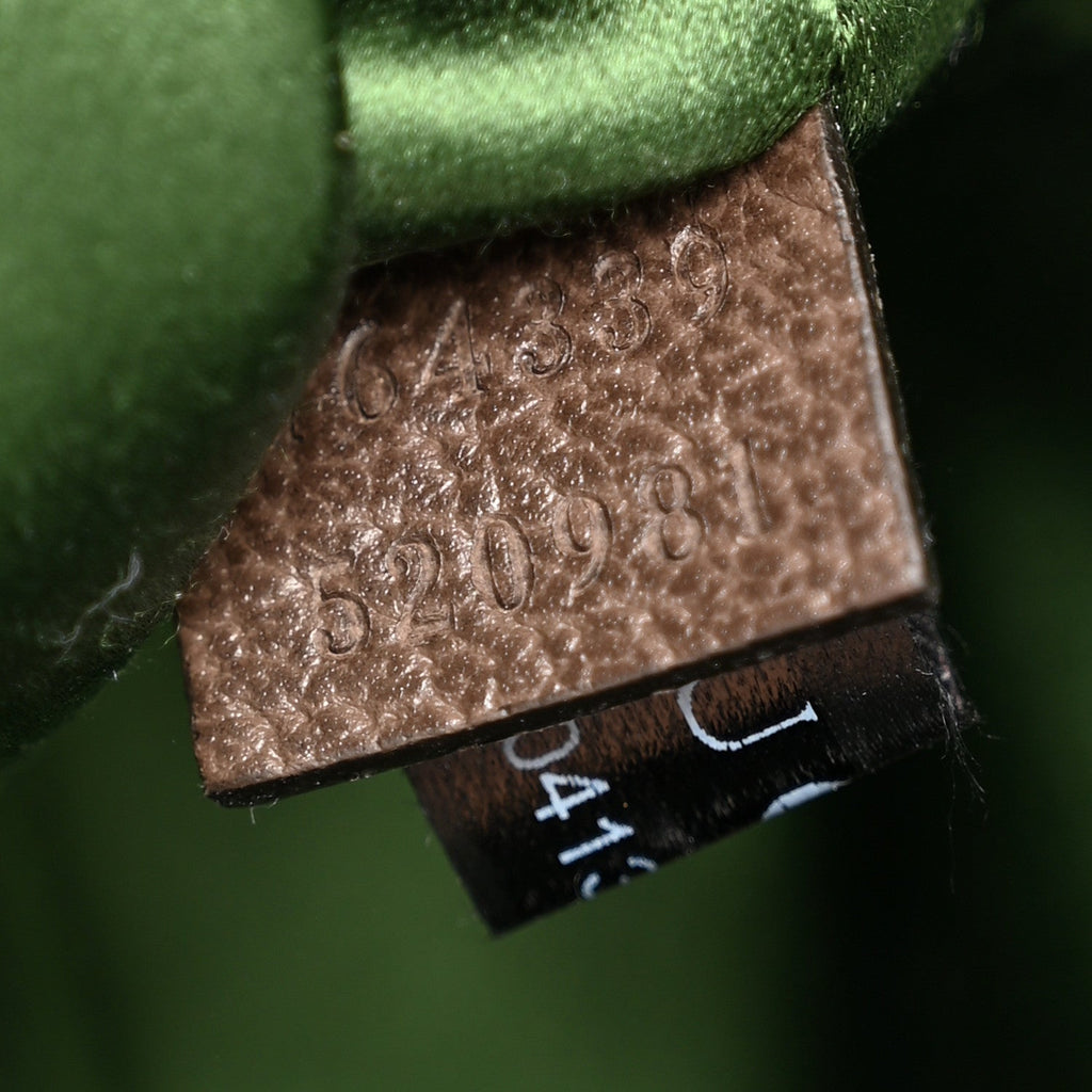 Gucci Monogram Textured Dollar Calfskin Heavy Grosgrain Web Small Maxi Horsebit Chain Shoulder Bag Beige Ebony New Acero