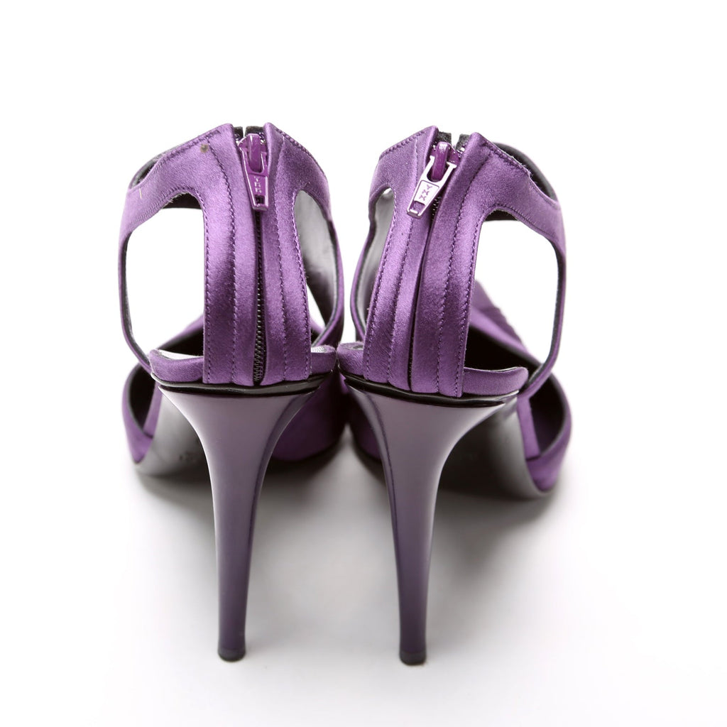 Gucci Pointed Toe Pumps Size 38