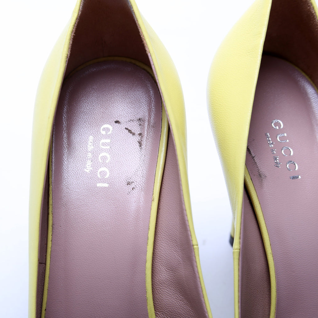 Gucci Pointed Toe Pumps Size 38