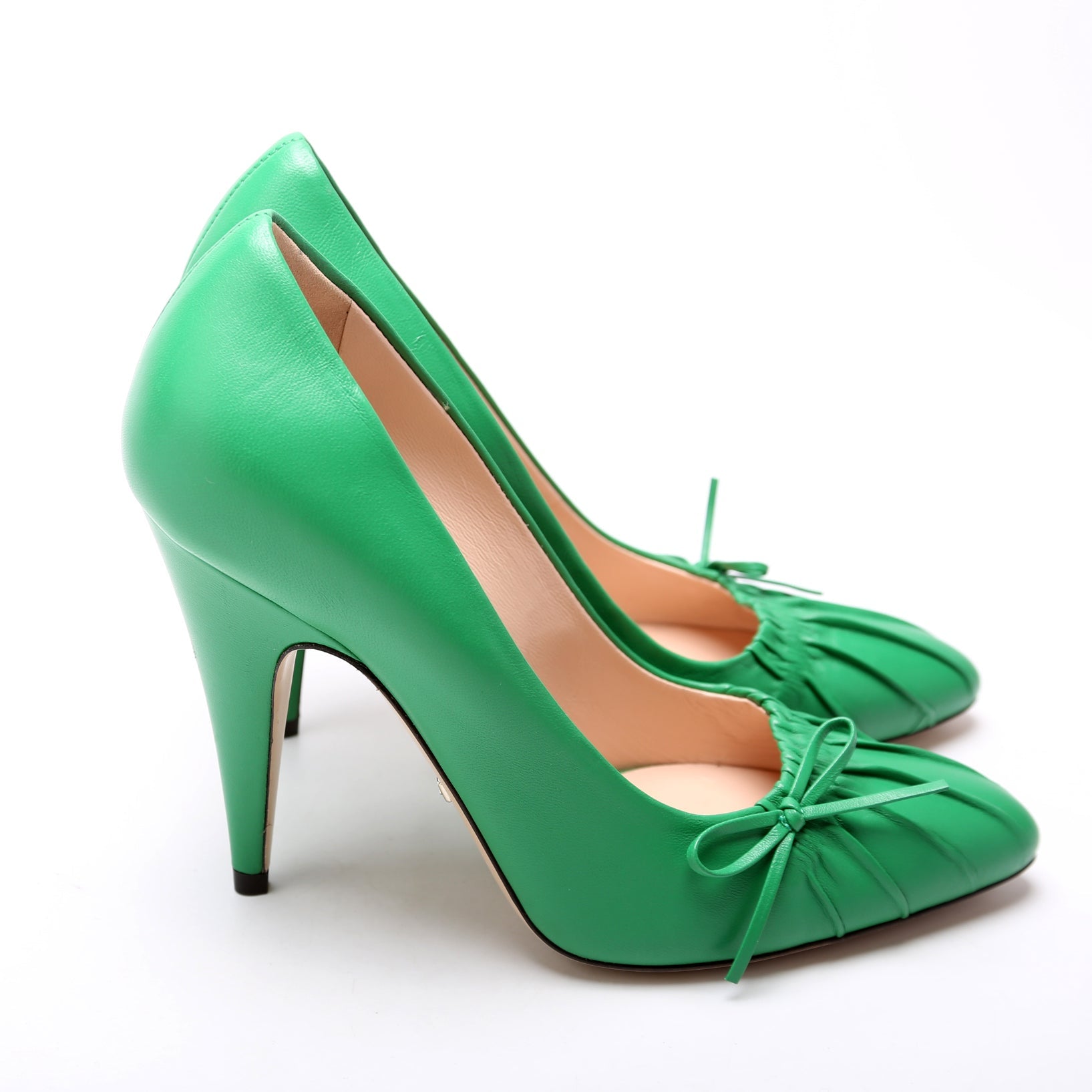 Gucci Pointed Toe Pumps Size 37