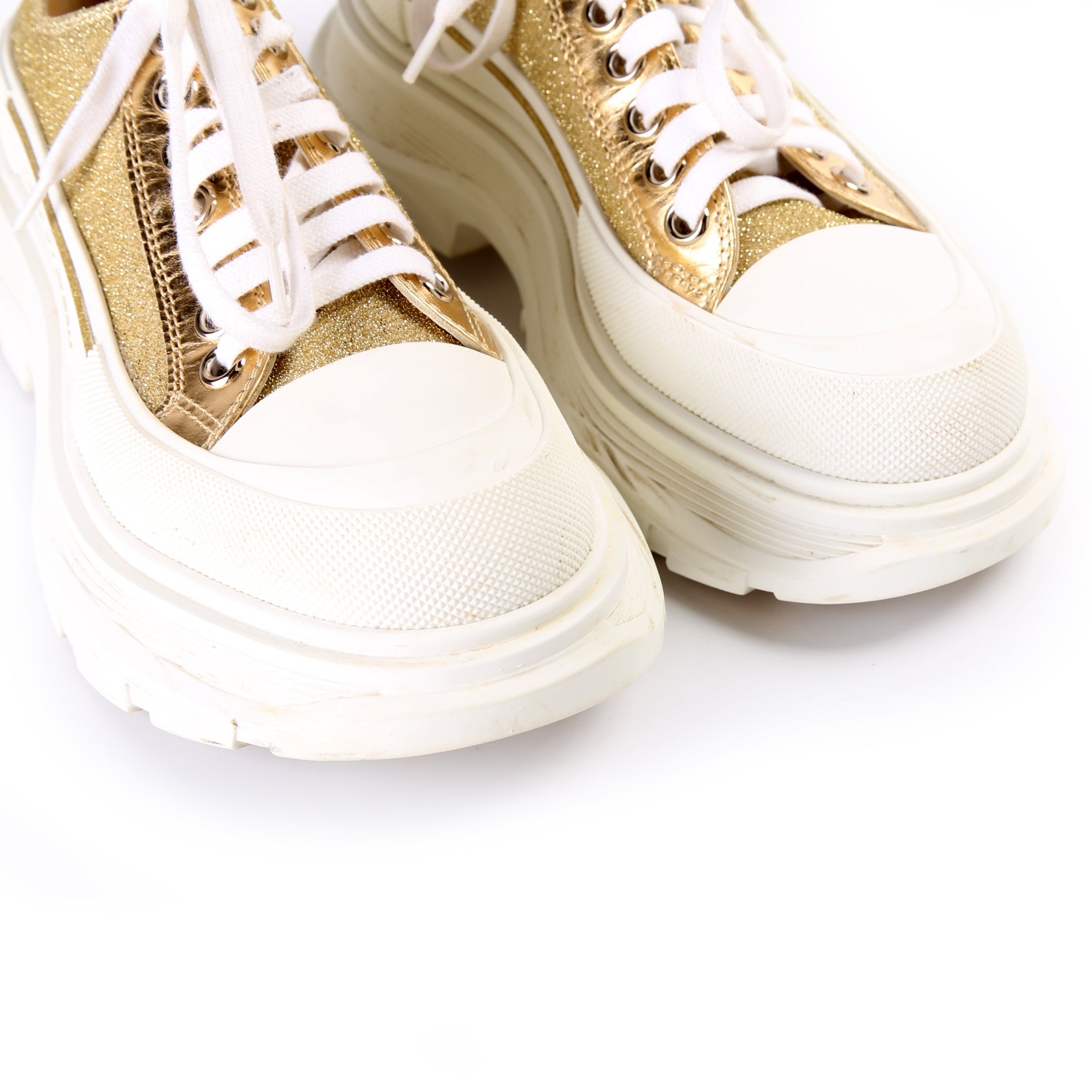 Tread Slick Low Top Sneakers Size 38