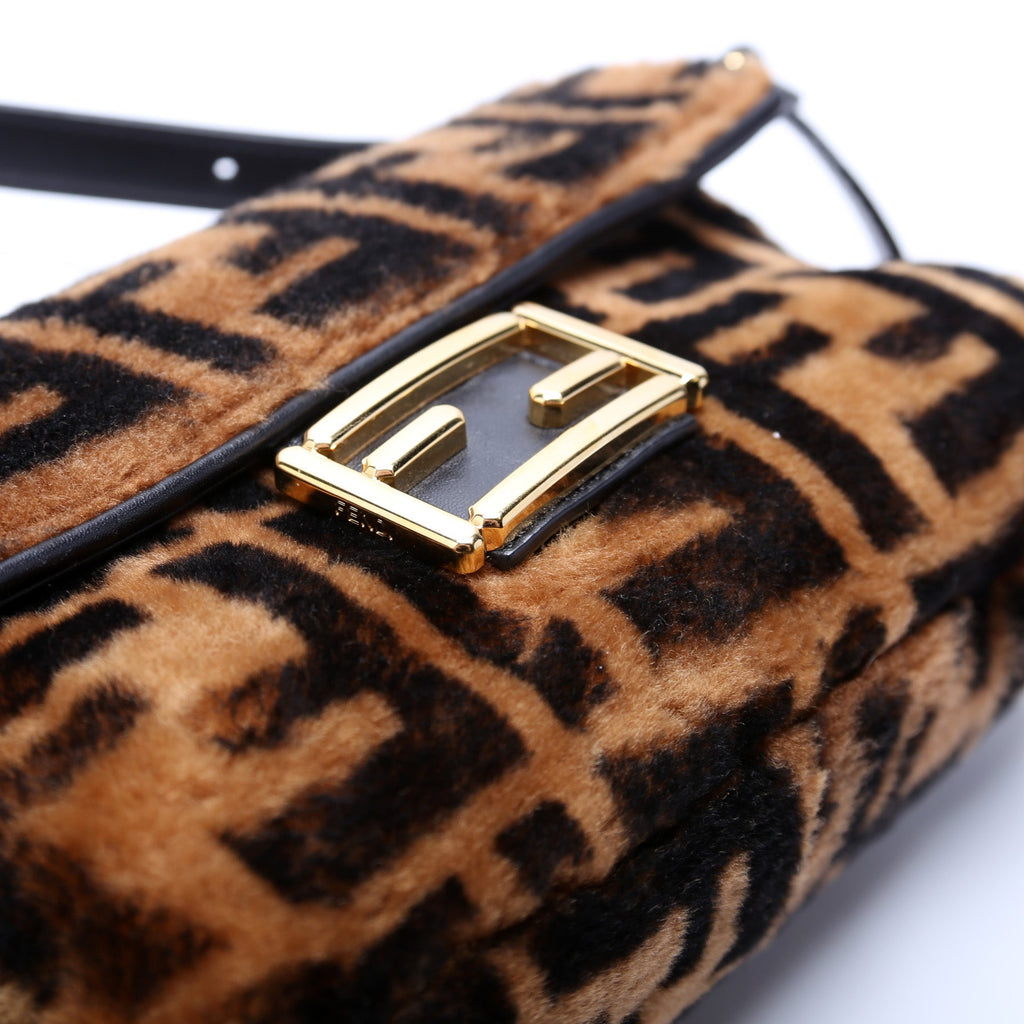 8BR600 Baguette FF Shearling