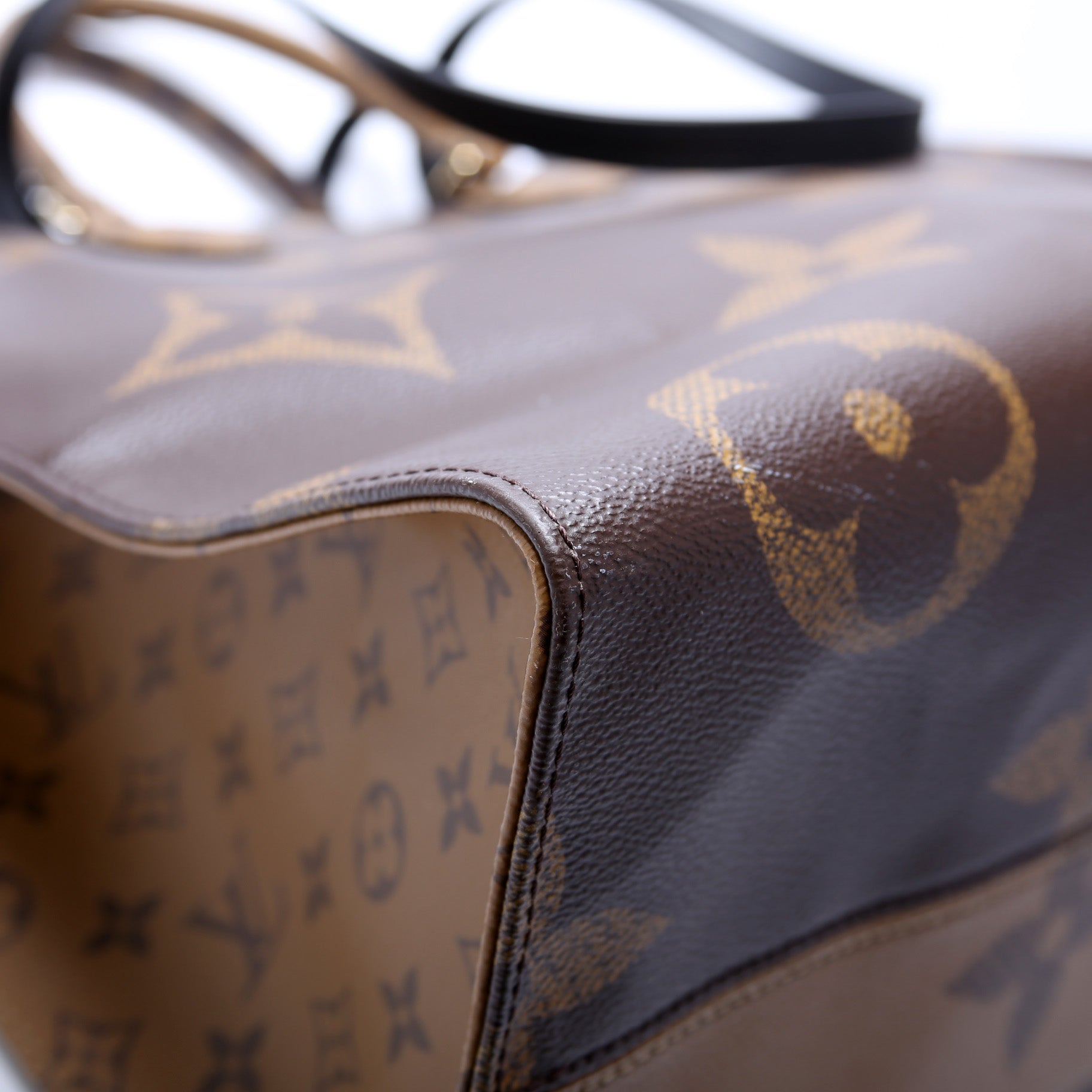 ONTHEGO GM Reverse Monogram