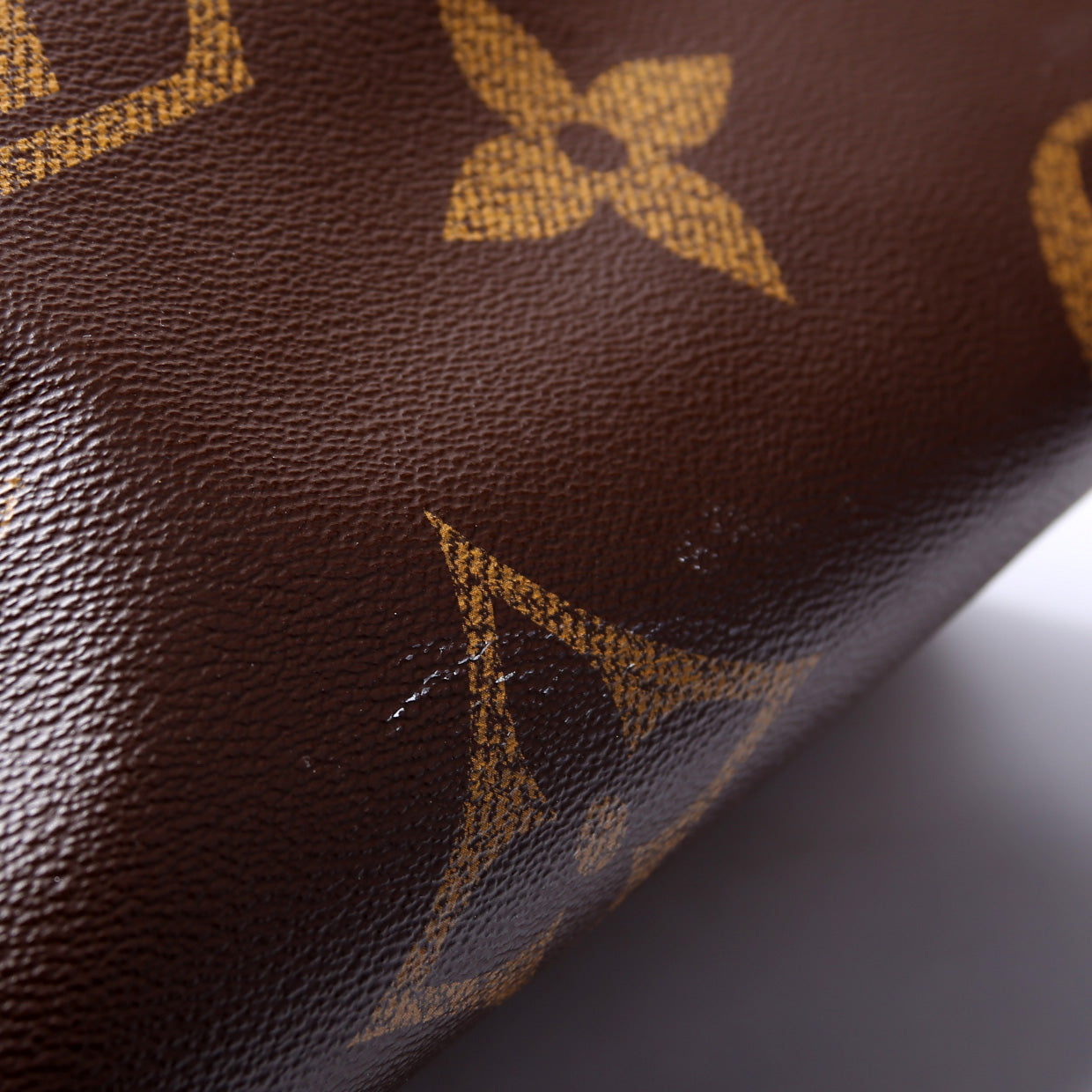 ONTHEGO GM Reverse Monogram